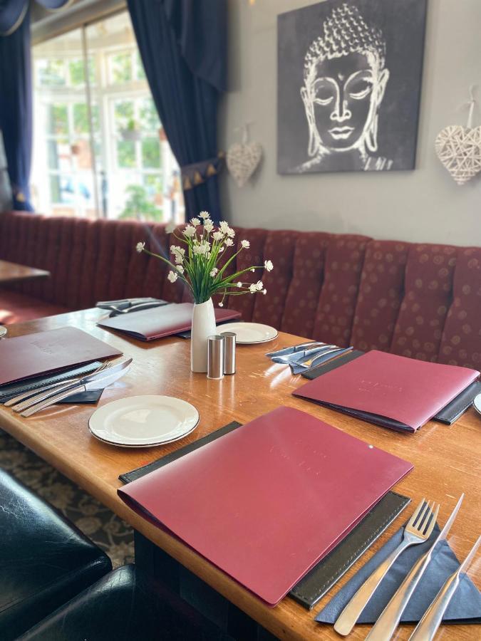 The Whistle And Flute Hotel Barnetby le Wold Bagian luar foto