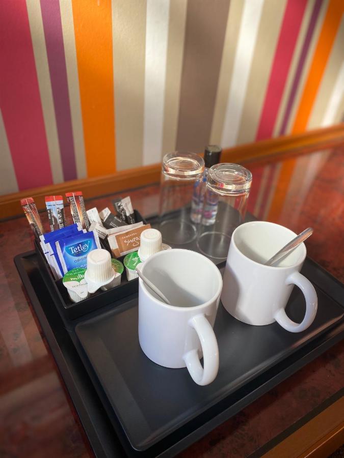 The Whistle And Flute Hotel Barnetby le Wold Bagian luar foto