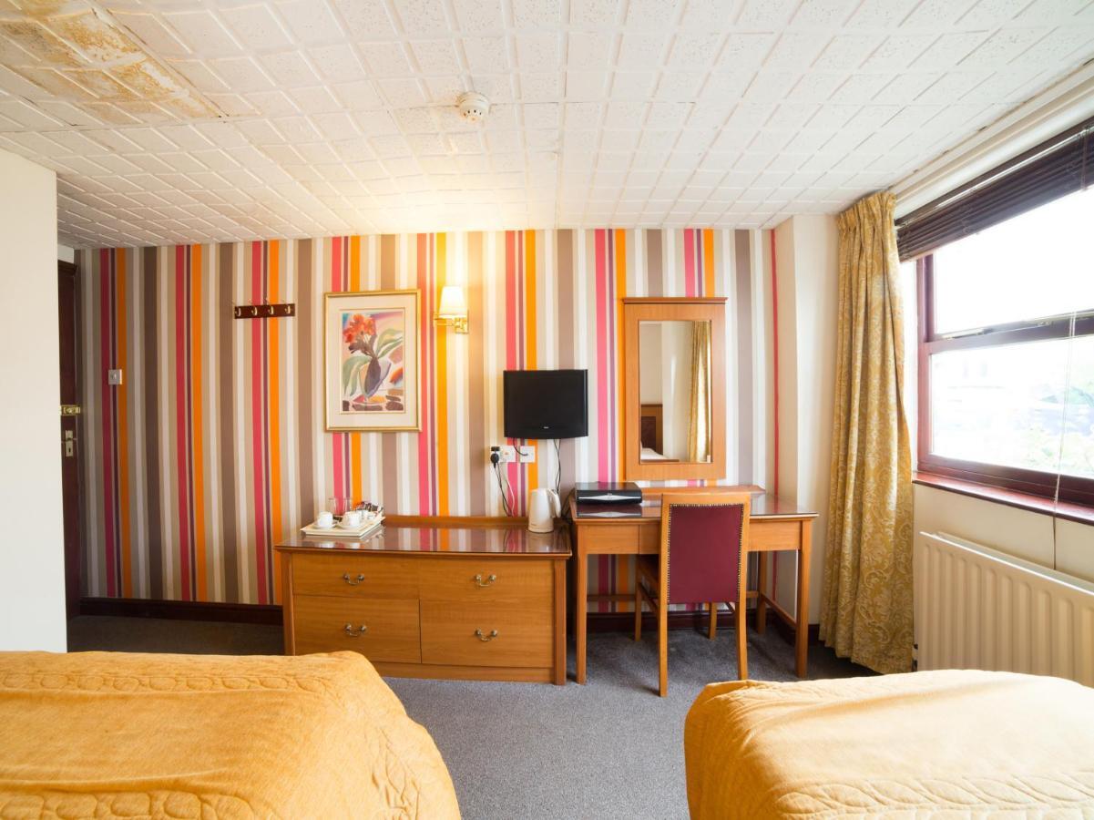 The Whistle And Flute Hotel Barnetby le Wold Bagian luar foto