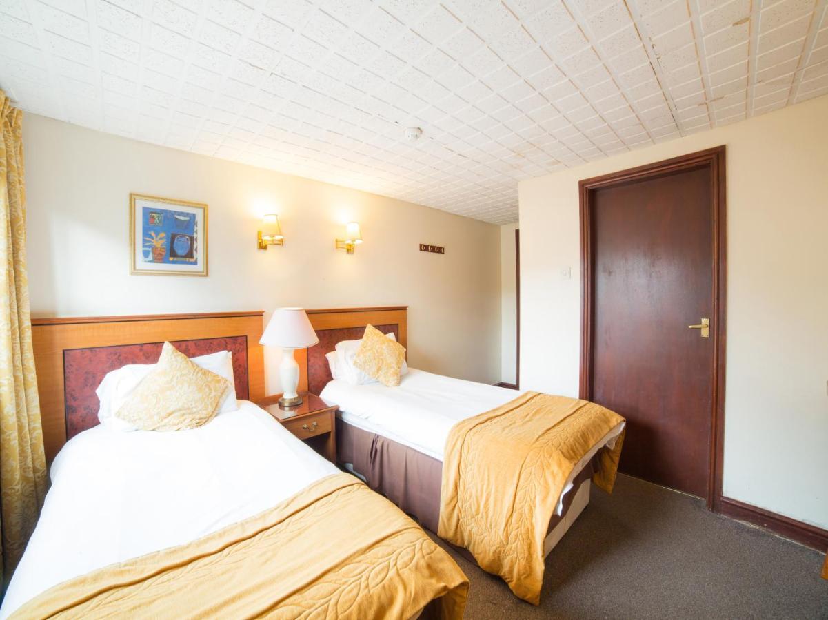 The Whistle And Flute Hotel Barnetby le Wold Bagian luar foto
