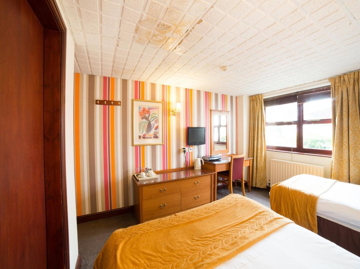 The Whistle And Flute Hotel Barnetby le Wold Bagian luar foto
