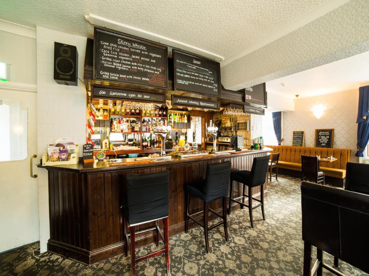 The Whistle And Flute Hotel Barnetby le Wold Bagian luar foto