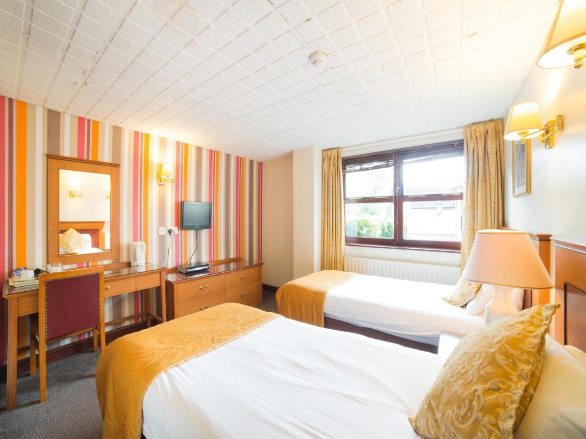The Whistle And Flute Hotel Barnetby le Wold Bagian luar foto